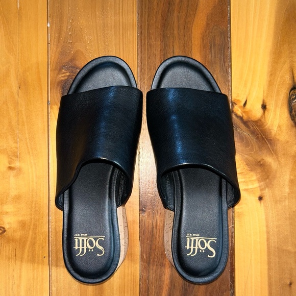 Söftt platform sandals: black, size 6, and new - Picture 3 of 6